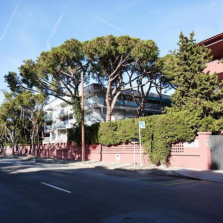 Calm, Beach And Bikes Apartment Castelldefels Exterior photo